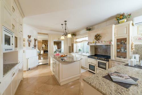 Villa Marylin Manor, Exclusive Hideway