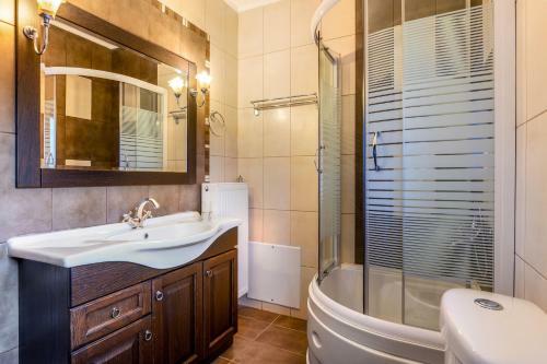 Villa Oneiro Luxury Home ~ Nature, Serenity, View