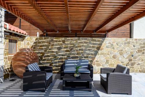 Villa Oneiro Luxury Home ~ Nature, Serenity, View