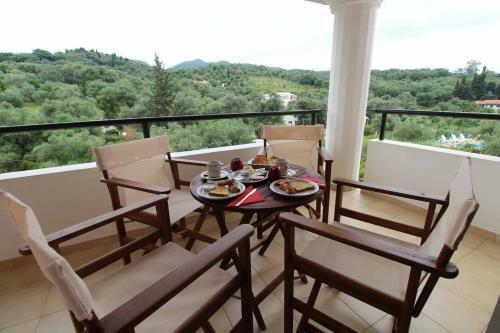 Frankis Apartments Agios Spyridonas Perithia