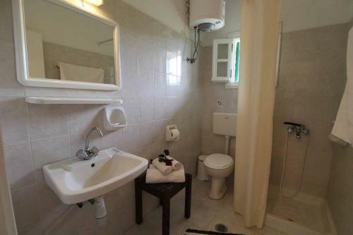 Frankis Apartments Agios Spyridonas Perithia