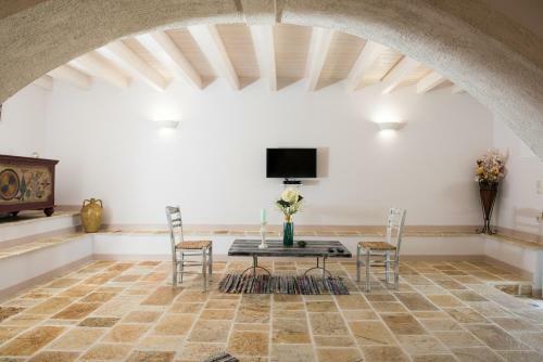 Charilaos Spiti Old Perithia