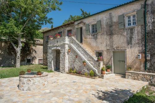 Charilaos Spiti Old Perithia