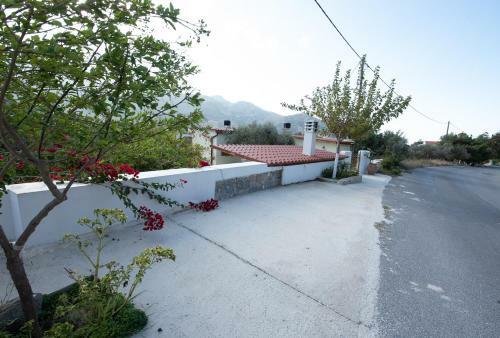 Arhondia House