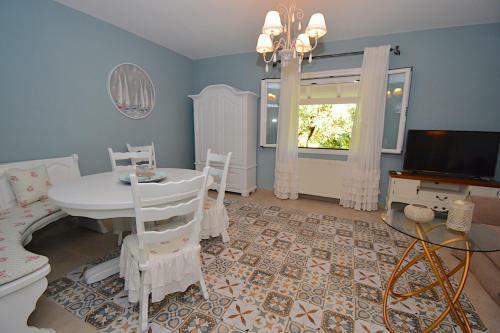 Villa Jasmine Blossom
