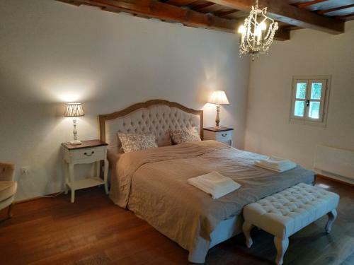 Hostal ?ri Art Inn Vend�gh�z