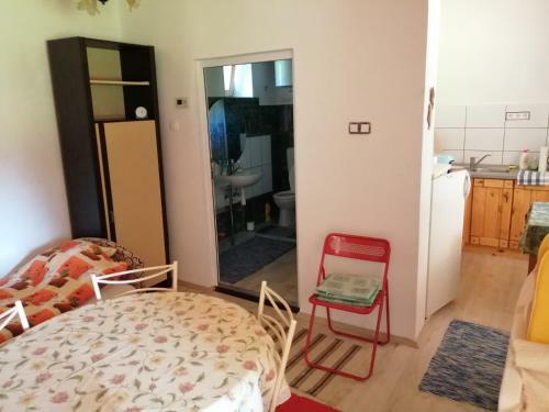 ?rs�gi Mazsola Vend�gh�z
