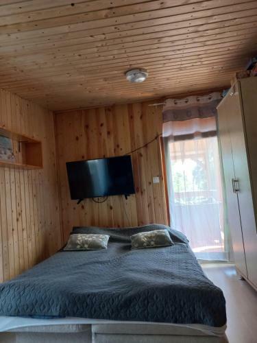 Onix- Kis-t� Apartman Orf?