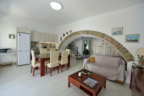 Arco I/ Downtown Rustic Apartment/4 Min From Port