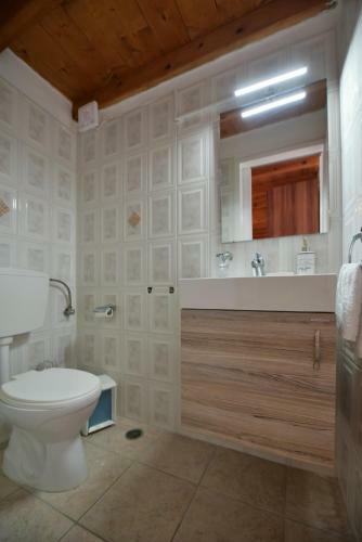 Arco I/ Downtown Rustic Apartment/4 Min From Port