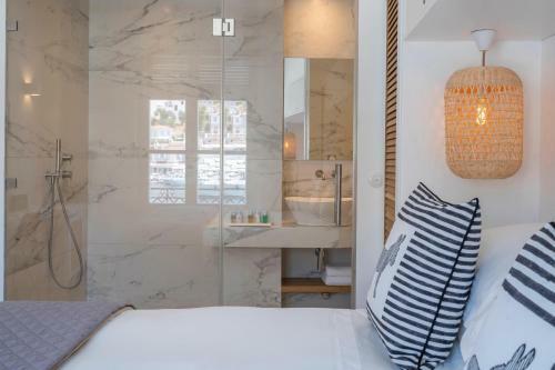Hostal Upper Hydra