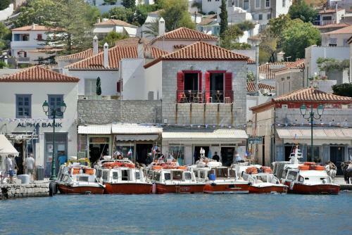 Hydra Port Apartments-serenity