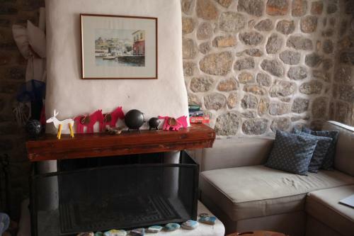 Alkioni Stone House