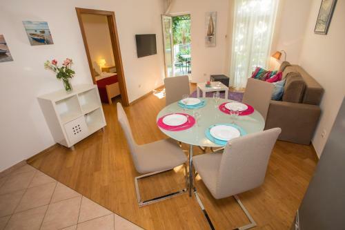 Apartment Bela