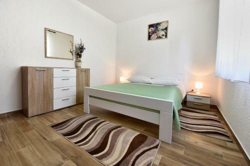 Apartmani Irena Arvaj