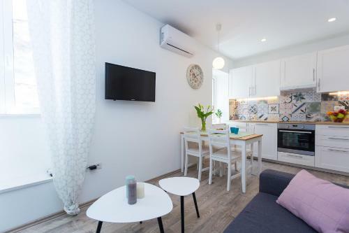 Apartment Lea Old Town