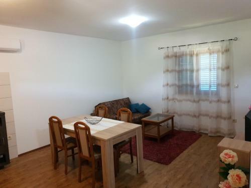 Apartment And Rooms Hacienda Stelio