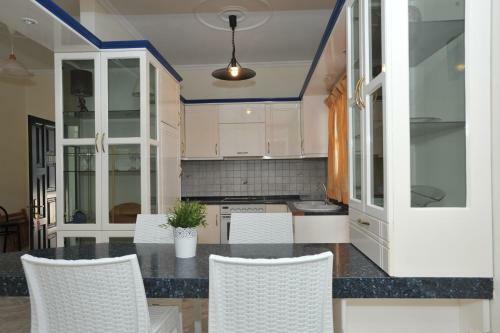 Blue Apartments Ipsos