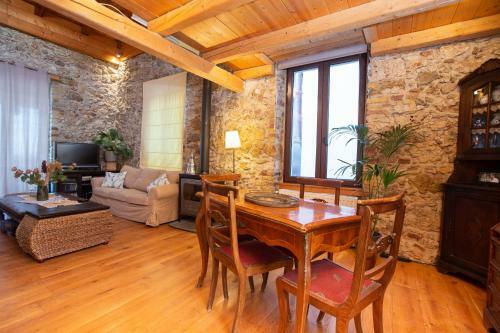 Seaview Stone Apartment In Ipsos Beach