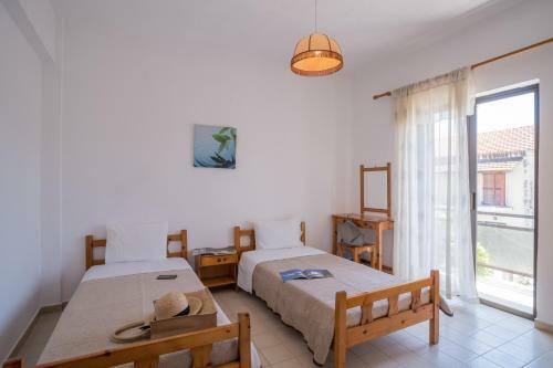 Tonia Apartments & Studios By Hotelius