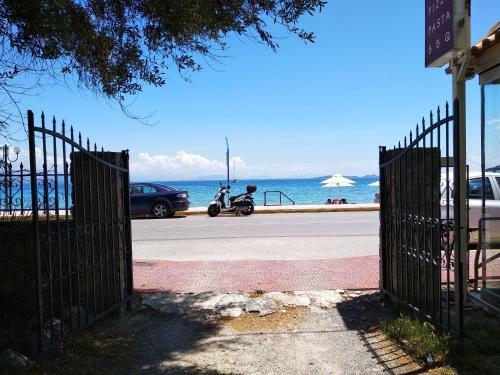 Villa Luxurious Bungalow In Ipsos Beach