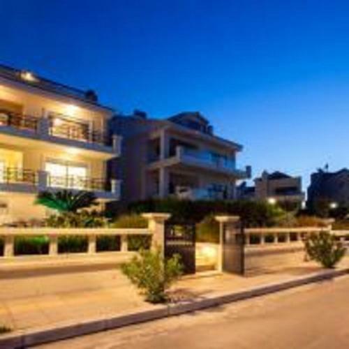 Villa Searene Deluxe Seafront Maisonette