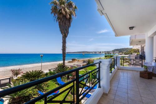 Villa Searene Deluxe Seafront Maisonette