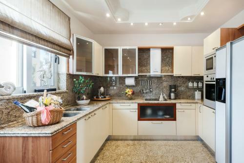 Villa Searene Deluxe Seafront Maisonette