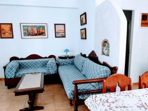 Yacht Front Apartment (No 1)