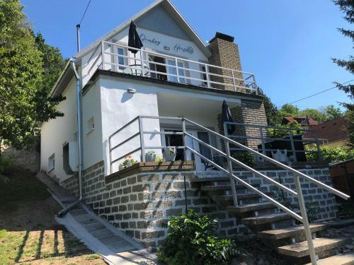 Apartamento Dombay House