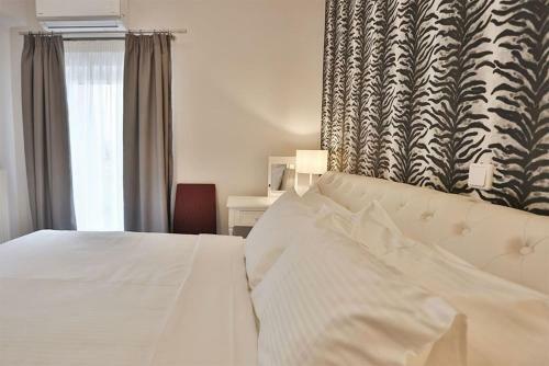 V Luxury Apartment 3