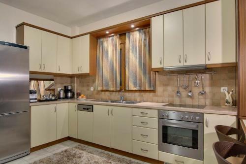 Country Place Apartment With Mountains View