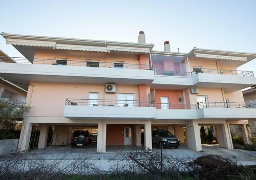 V Luxury Apartment 1