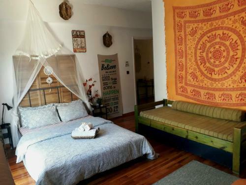 Urban Yoga House Hostel & Retreat