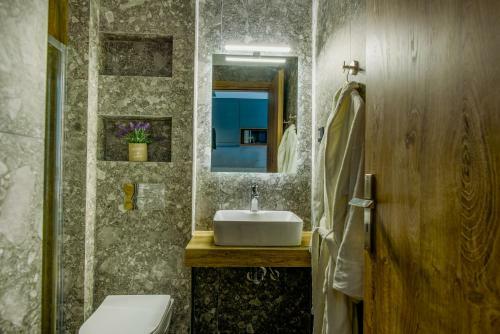 Apartamento Tzes City Suites