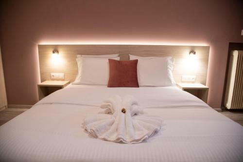Hermes Central Luxury Apartment