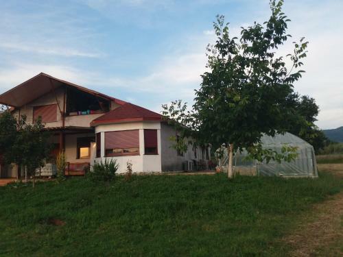 Agroturismo The House In The Meadow