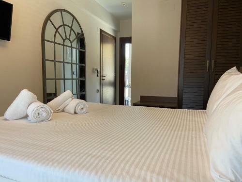 Hostal Montana Lake View