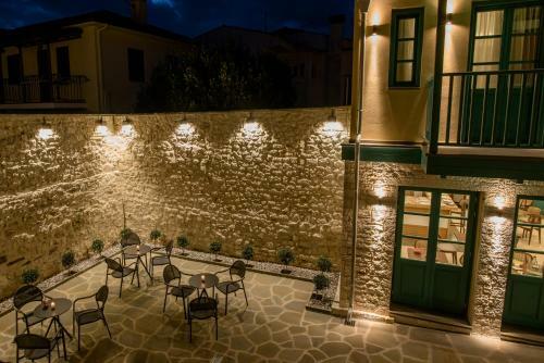 Hostal Castrello Old Town Hospitality