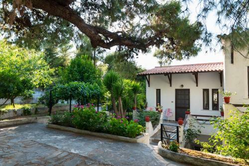 Iliochari Sea View Apartments Oropos - Kalamos