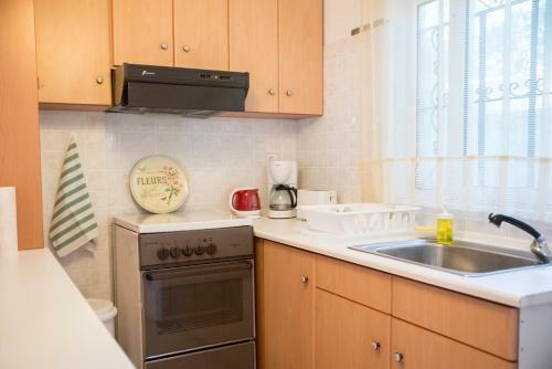 Iliochari Sea View Apartments Oropos - Kalamos