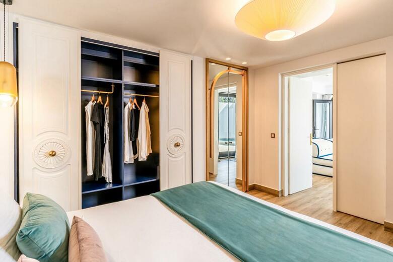 Hotel Cresanto Luxury Suites
