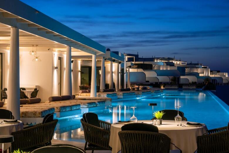 Hotel Cresanto Luxury Suites