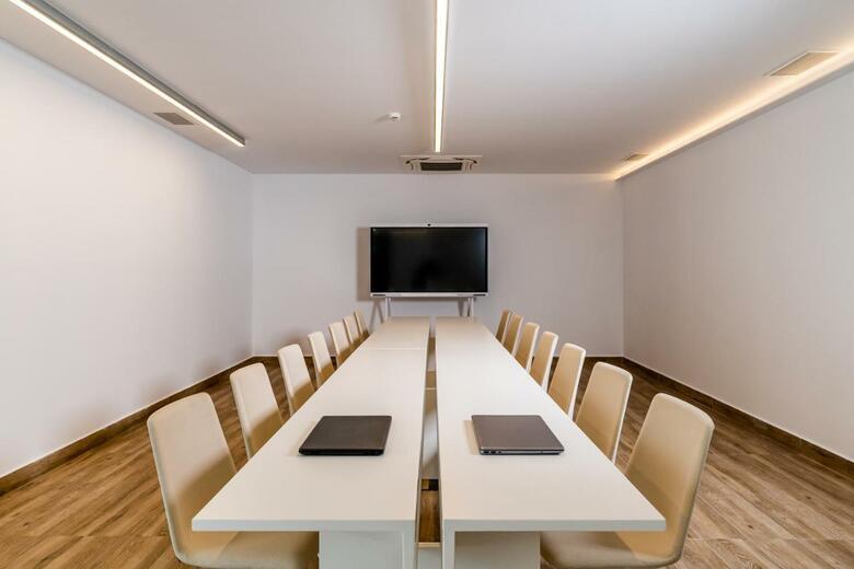 Hotel Cresanto Luxury Suites