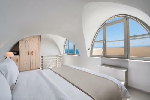 Theano Cave Suites & Villas