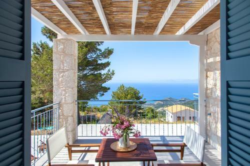 Villa In Kalamitsi With An Incredible View