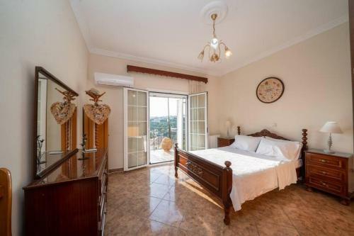 Dimitris Luxury Apartment