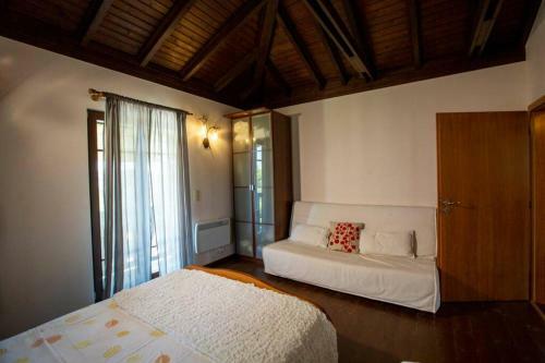 Eco Stone Villa With Private Pool, Jacuzzi And Bbq