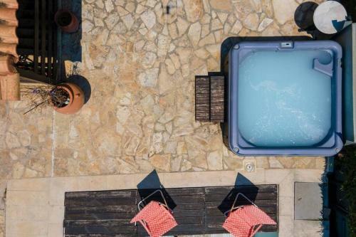 Eco Stone Villa With Private Pool, Jacuzzi And Bbq