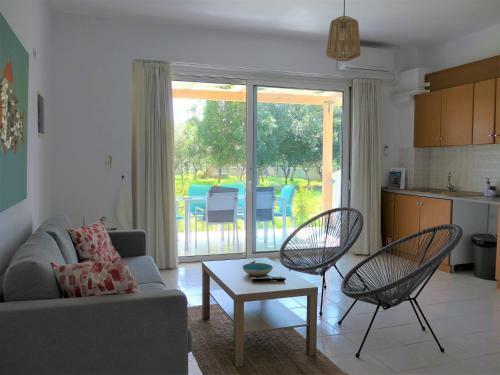 Kalamaki Plaza Apartments